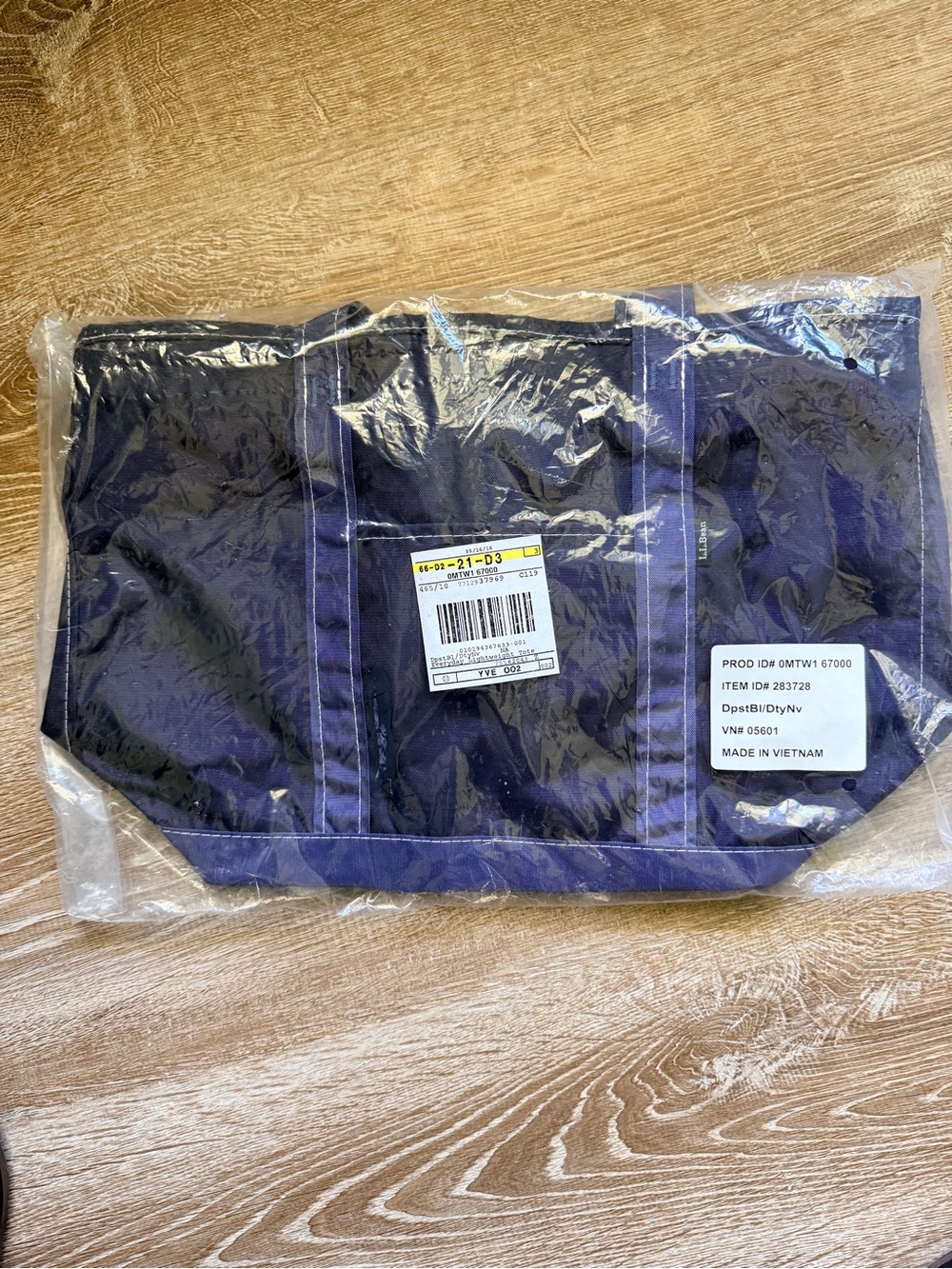 L.L. Bean Deep Blue/ Dusty Navy Medium Nylon Tote with Front Pocket - Picture 6 of 7